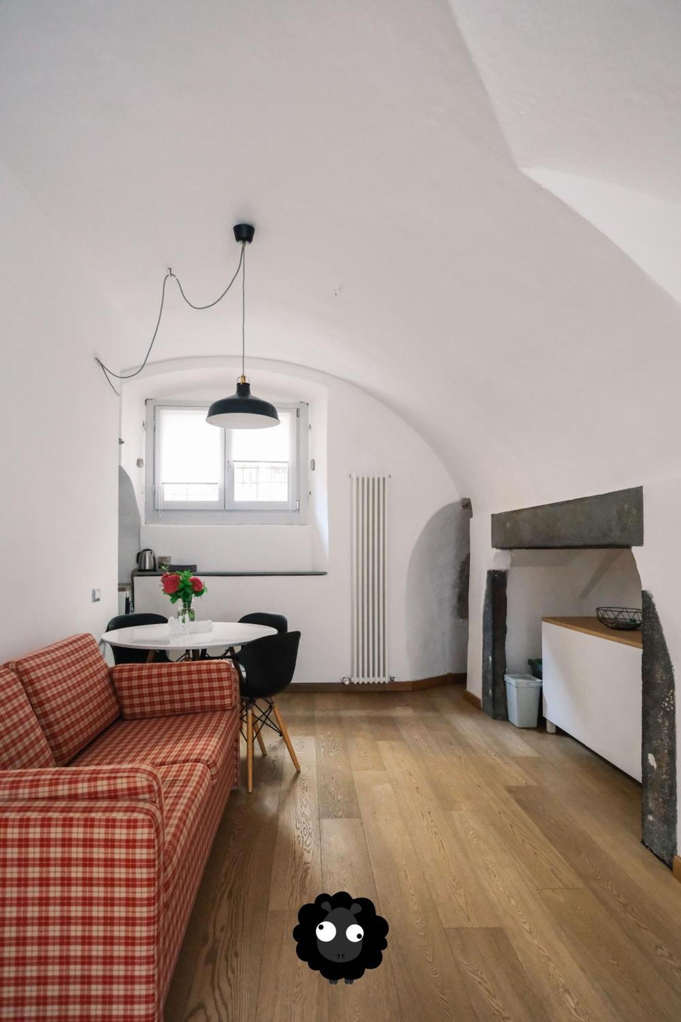 Ferienwohnung Flat Il Torrazzo XIII Secolo Alzano Lombardo Exterior foto